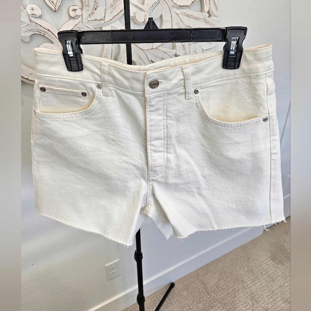 ANTONIO MELANI Cotton Off-White Wide Leg Comfy Jean Shorts Sz 6, 8, 10, & 12 NWT - Picture 1 of 7